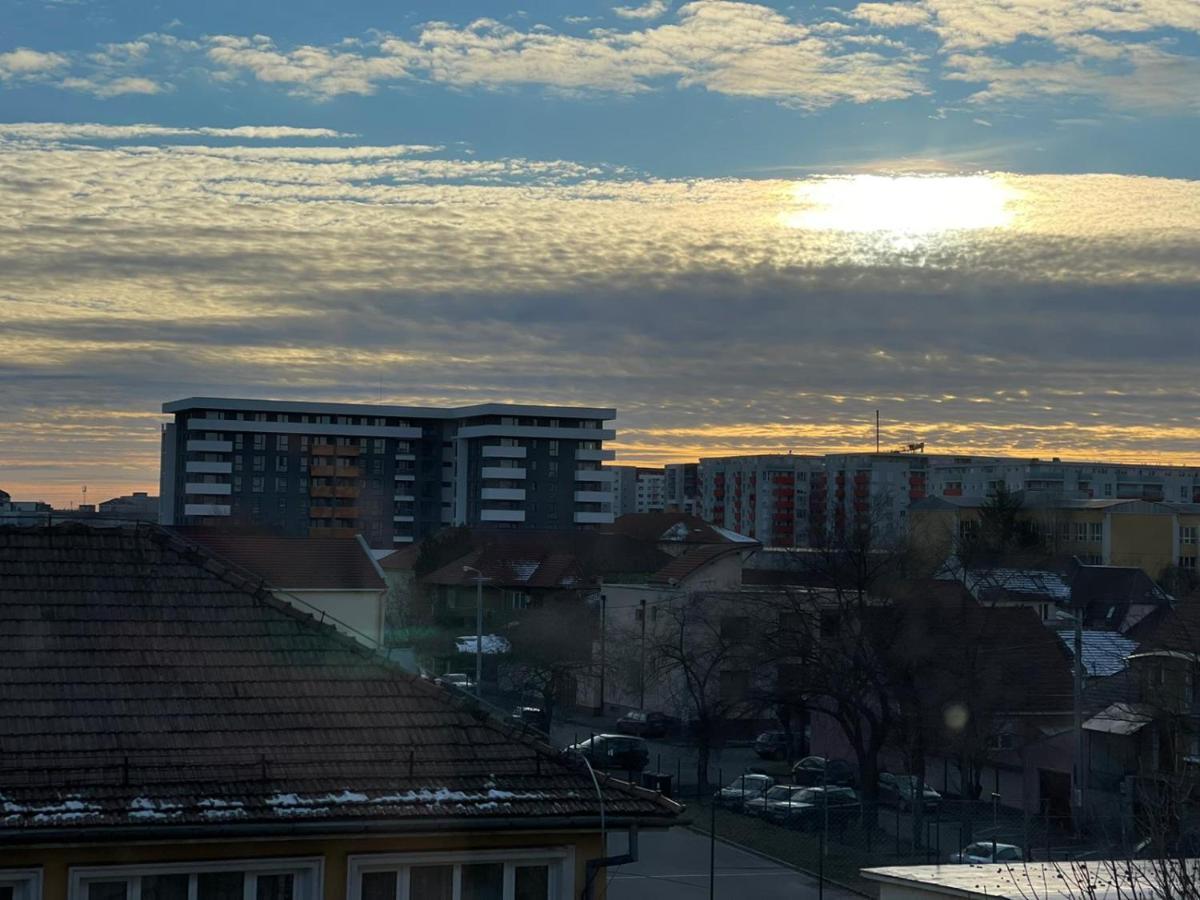 Angels Apartment Oradea Eksteriør billede